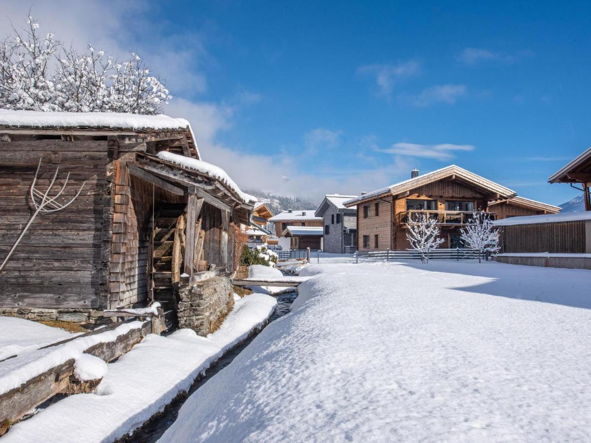 Apartment In Wald Im Pinzgau With A Fireplace Exterior foto