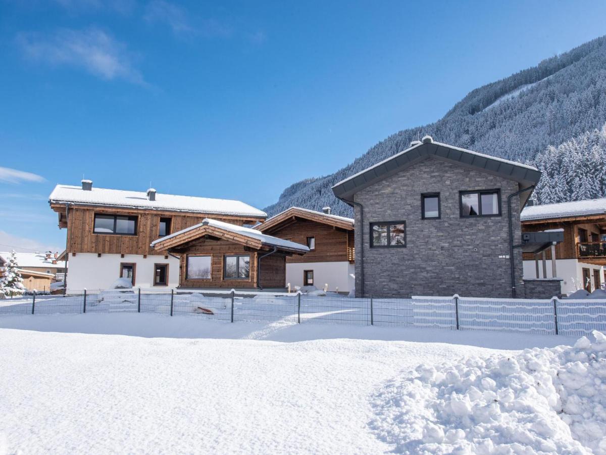 Apartment In Wald Im Pinzgau With A Fireplace Exterior foto