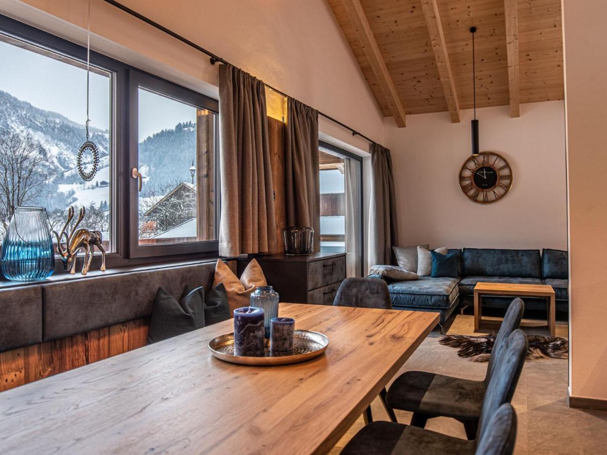 Apartment In Wald Im Pinzgau With A Fireplace Exterior foto